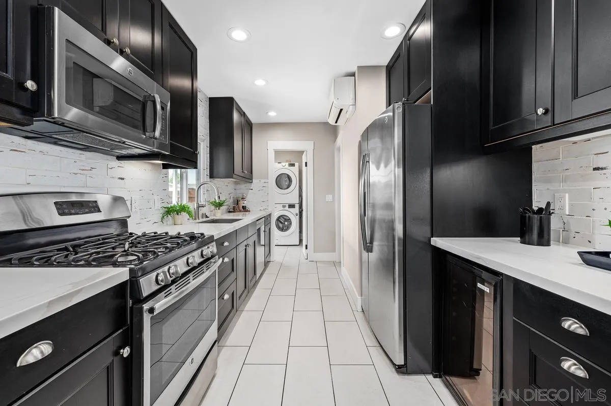 https://cdn.realtyfeed.com/cdn/127/250037517/702b6e592337d2bba0052e1f8ac78edb.webp