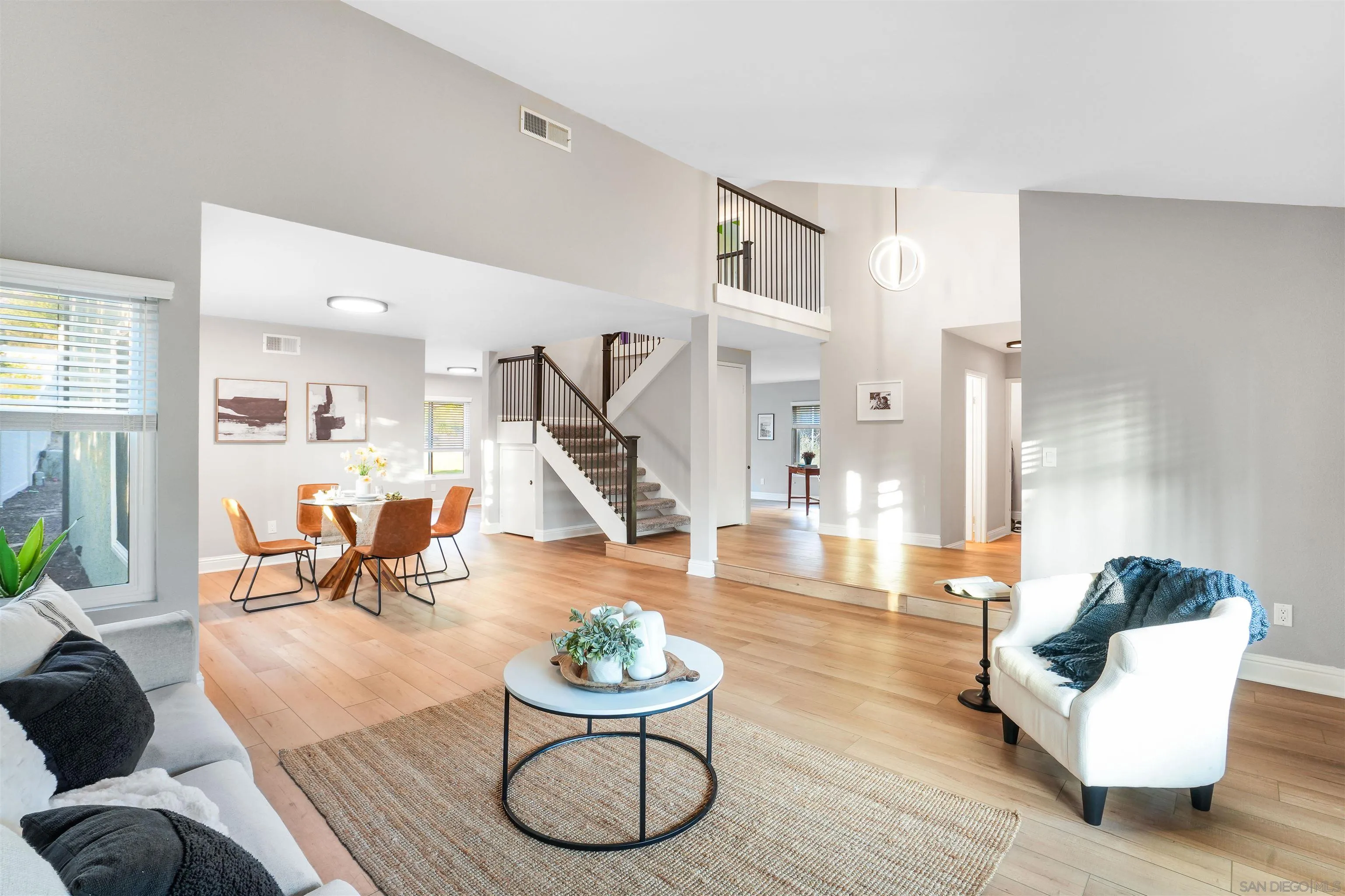 https://cdn.realtyfeed.com/cdn/127/250037518/001410e12fc32fc1167351877b8c8d96.webp