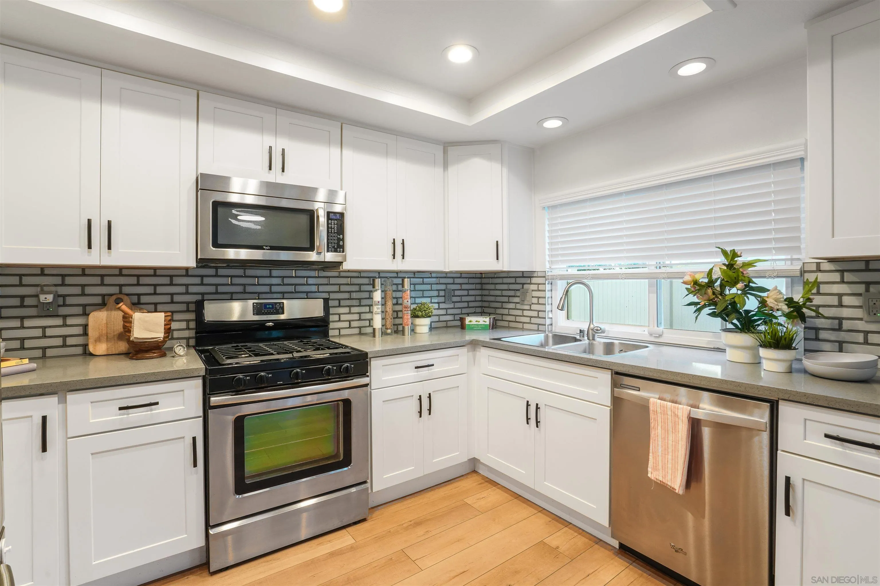 https://cdn.realtyfeed.com/cdn/127/250037518/1a1593821ccba11b38326afd3ab1bcc7.webp