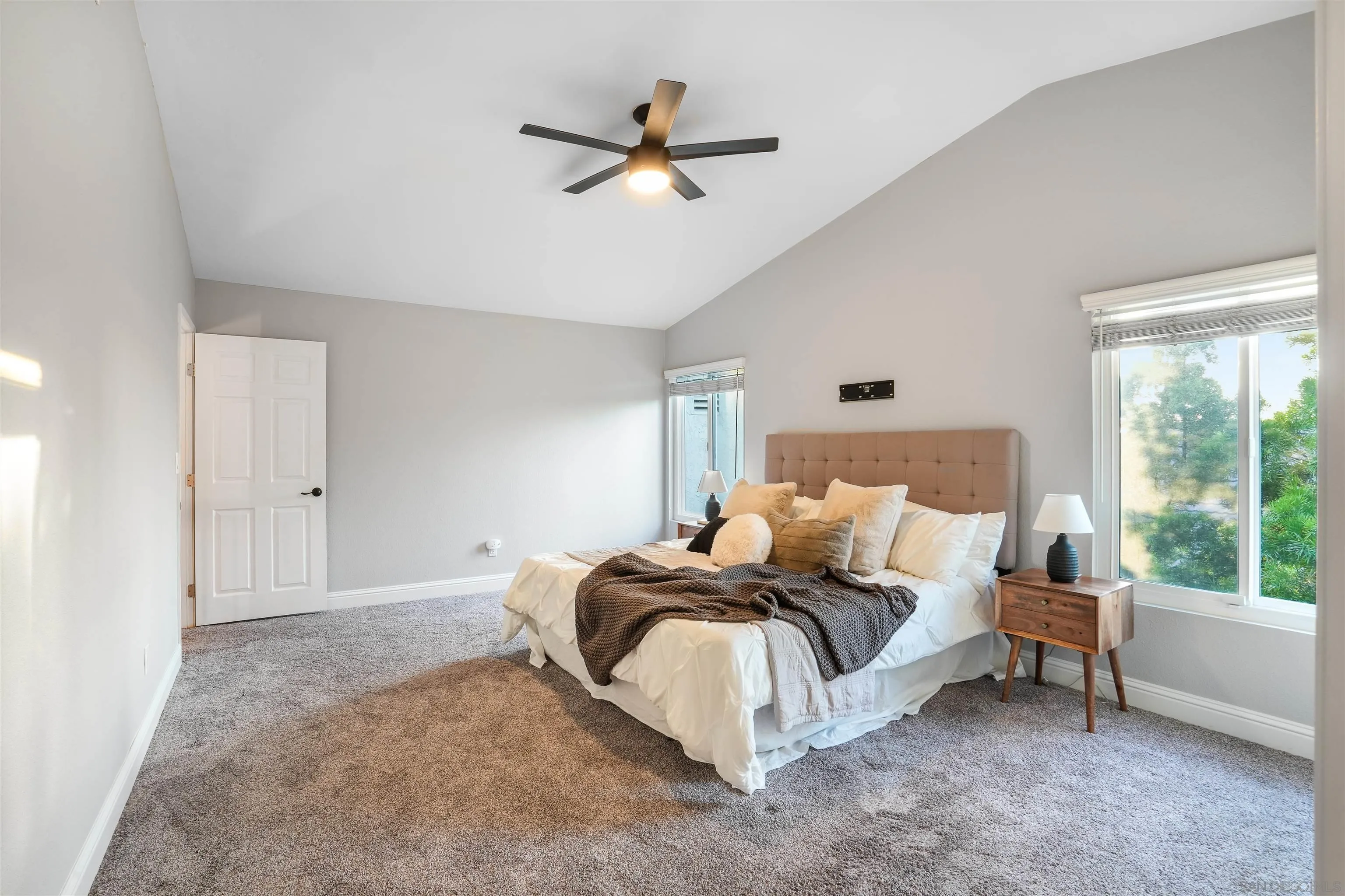 https://cdn.realtyfeed.com/cdn/127/250037518/870a0dd4feb6333a16a6407da6715658.webp