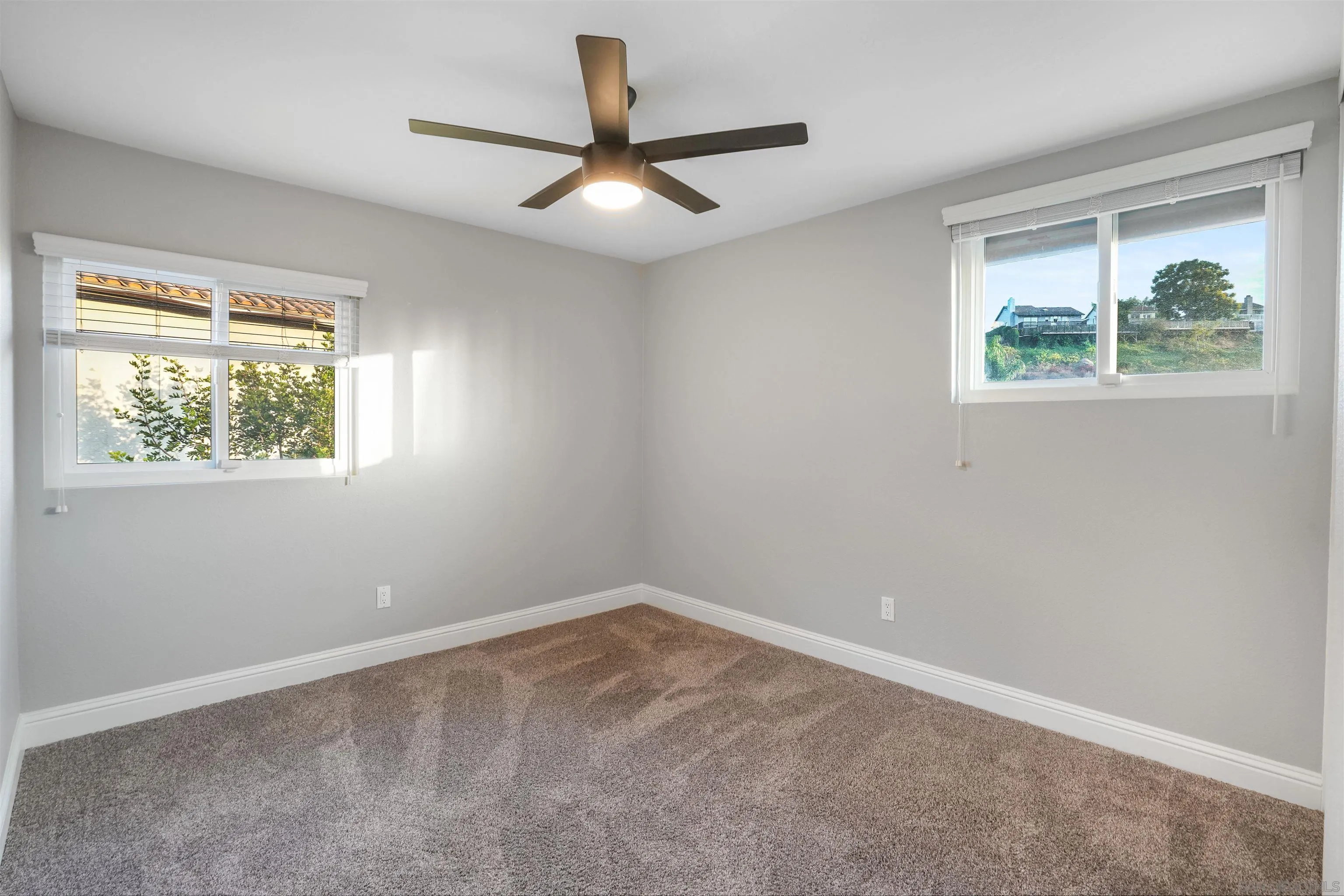 https://cdn.realtyfeed.com/cdn/127/250037518/95f73afa9cc8bdb4f0ea49ccd15c0516.webp