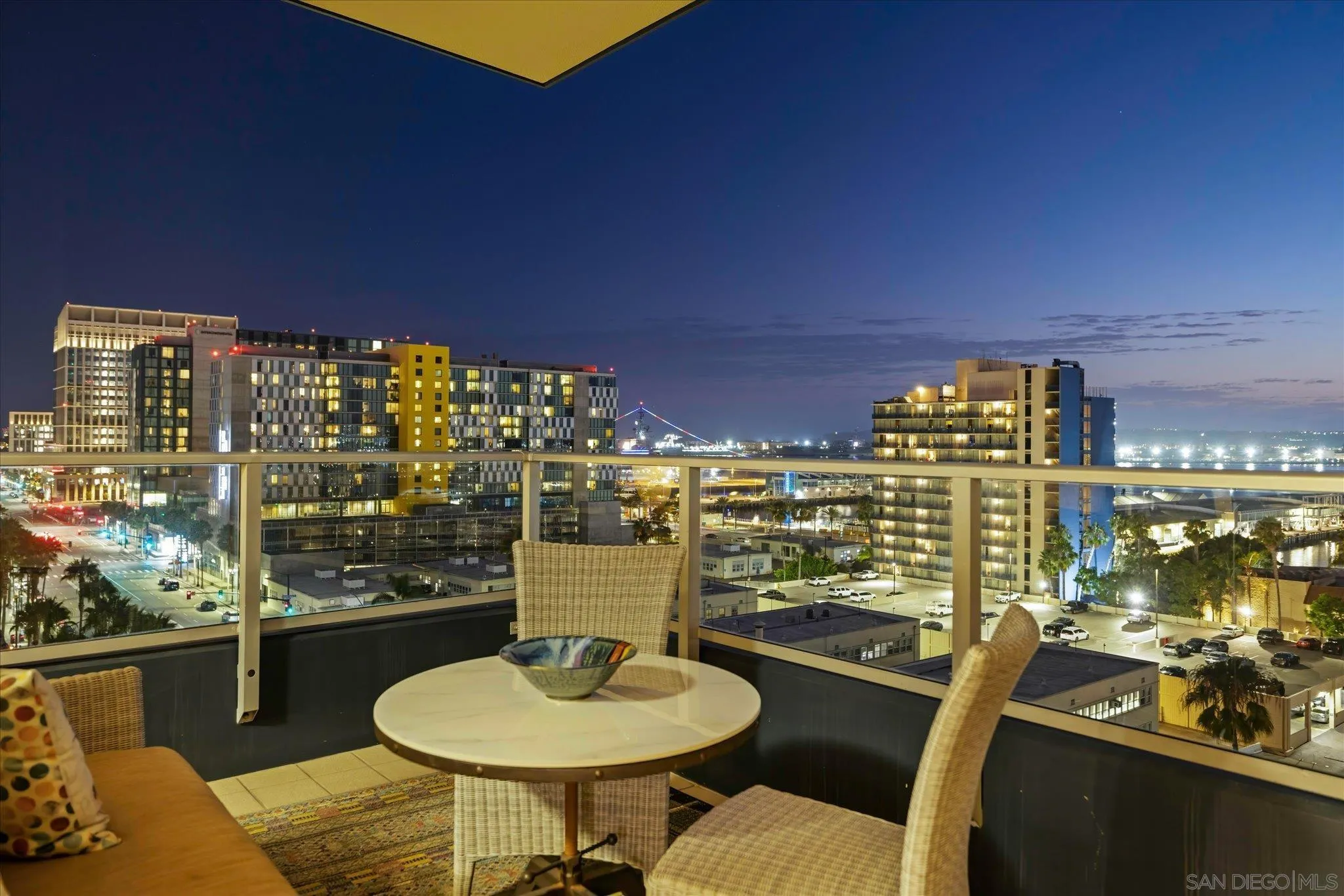https://cdn.realtyfeed.com/cdn/127/250037519/6d6ec0ae7384d45f8413d4b1cd64c9a2.webp