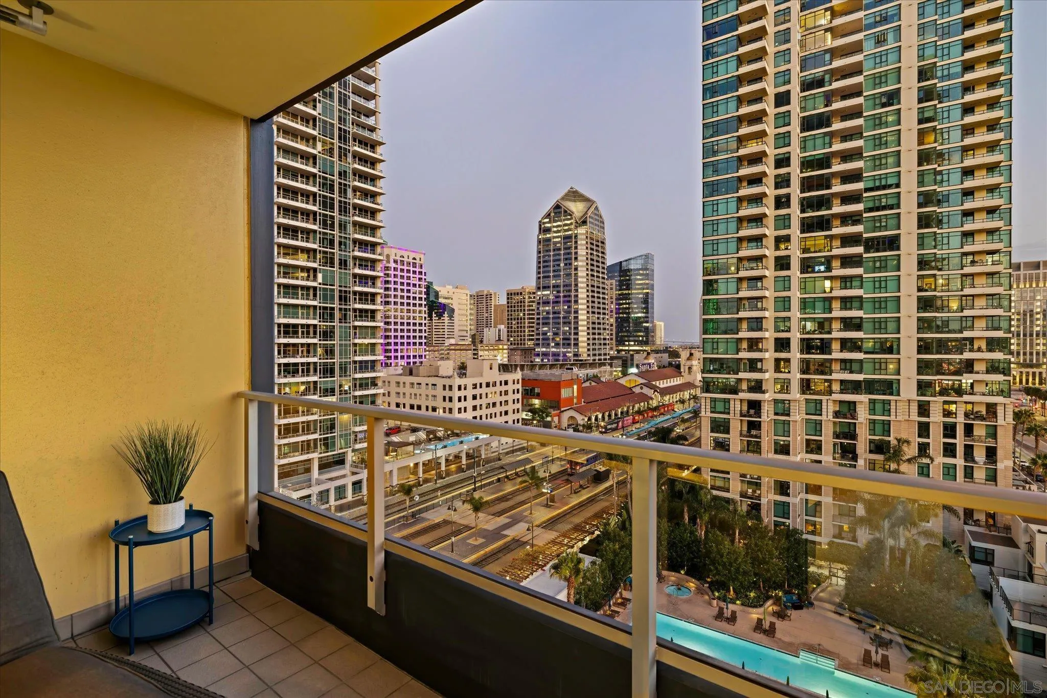 https://cdn.realtyfeed.com/cdn/127/250037519/75f69d25436972c6194f08d3ba18a0c7.webp
