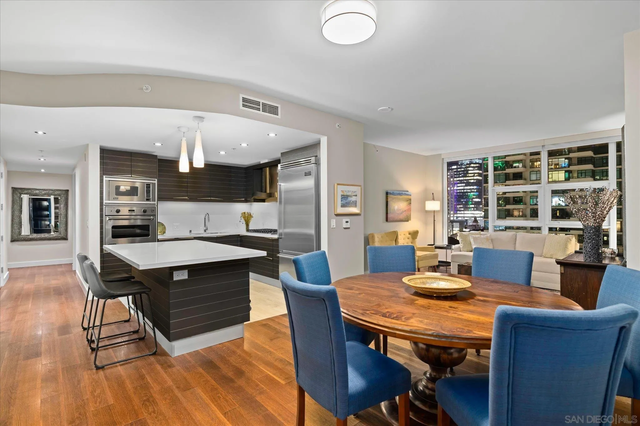 https://cdn.realtyfeed.com/cdn/127/250037519/d4a0e16b6926b819282f871f59610575.webp