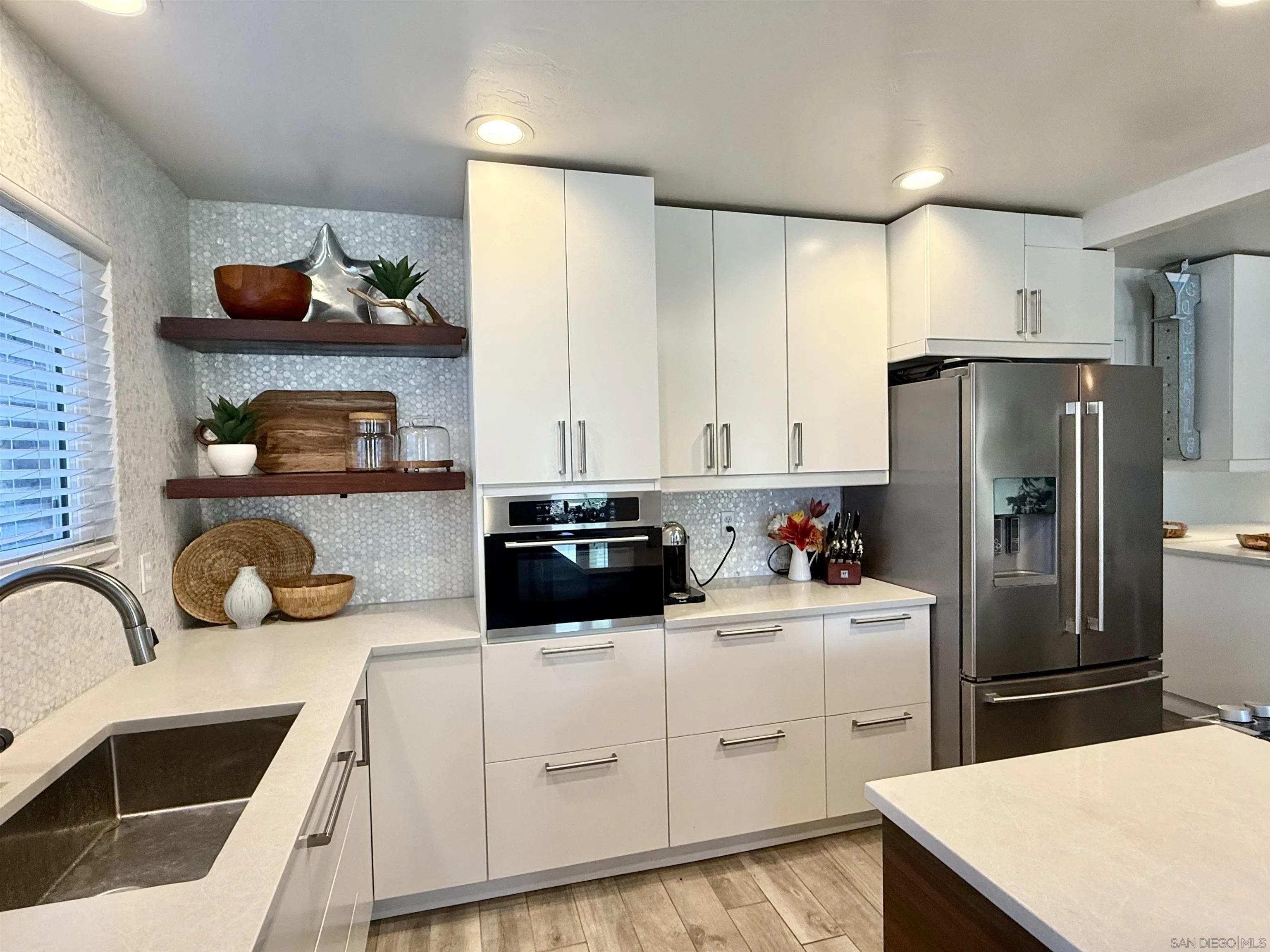https://cdn.realtyfeed.com/cdn/127/250037526/e71119bb97356fed6858bcf88ea22ed0.webp