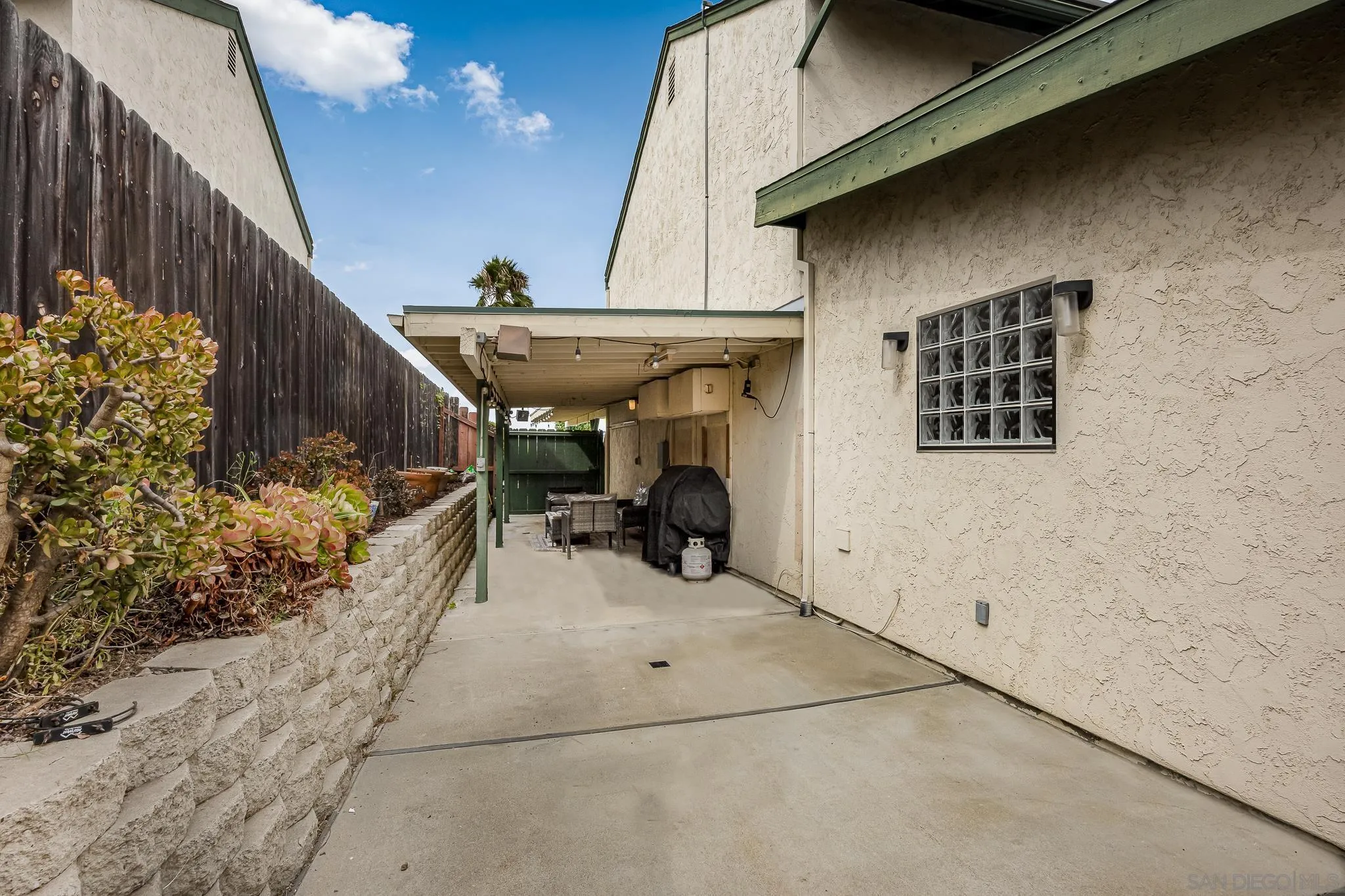 https://cdn.realtyfeed.com/cdn/127/250037529/393f79bc7ed6b8e3f513eef8ee636e38.webp