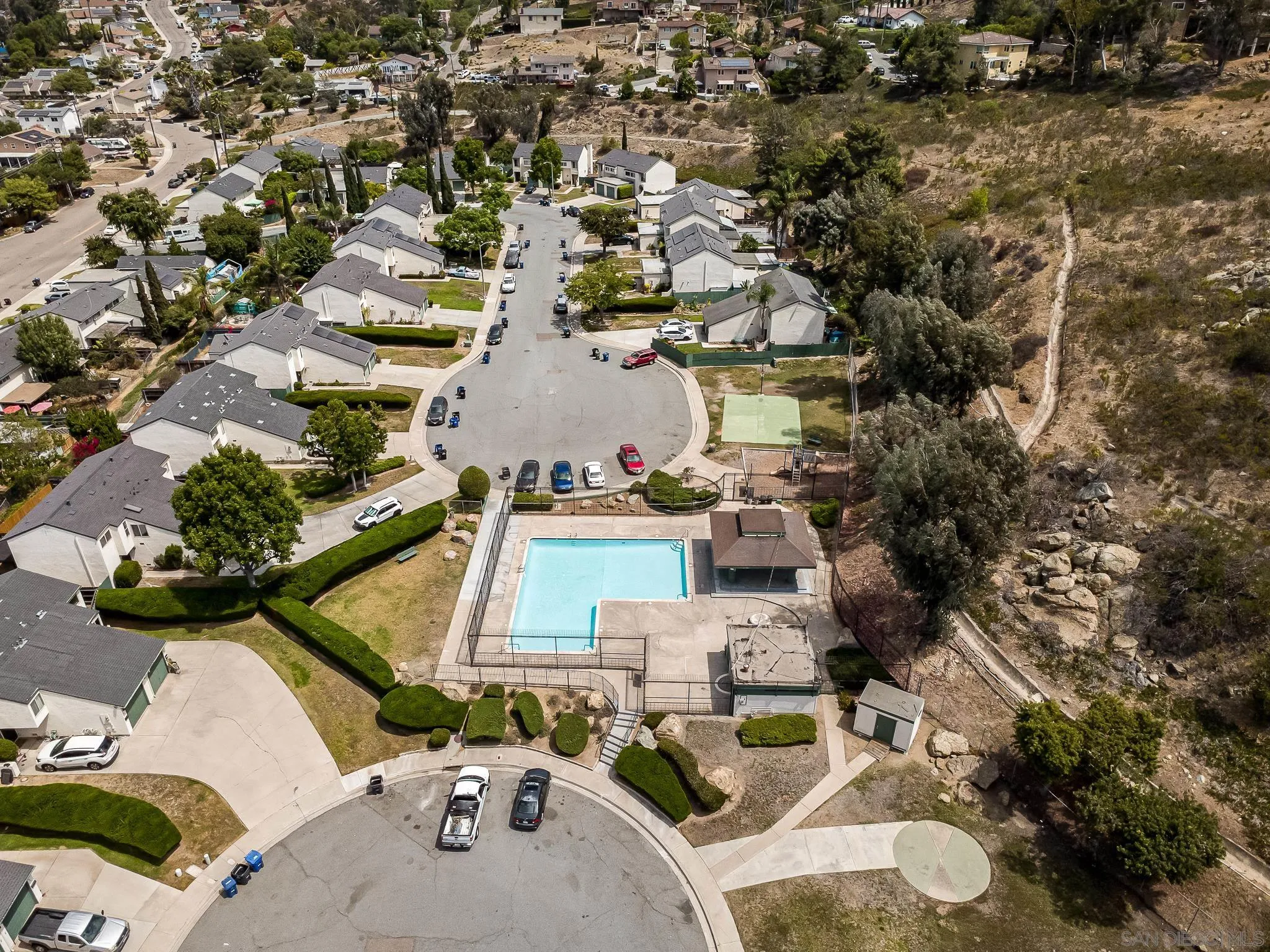 https://cdn.realtyfeed.com/cdn/127/250037529/be6d911d7cc77c1eed68f02db2ae2c93.webp