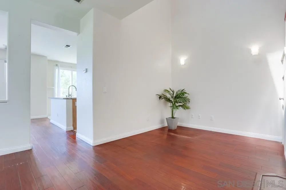 https://cdn.realtyfeed.com/cdn/127/250037534/3b466eb7658c5b0a2ada8aff0a0938e3.webp