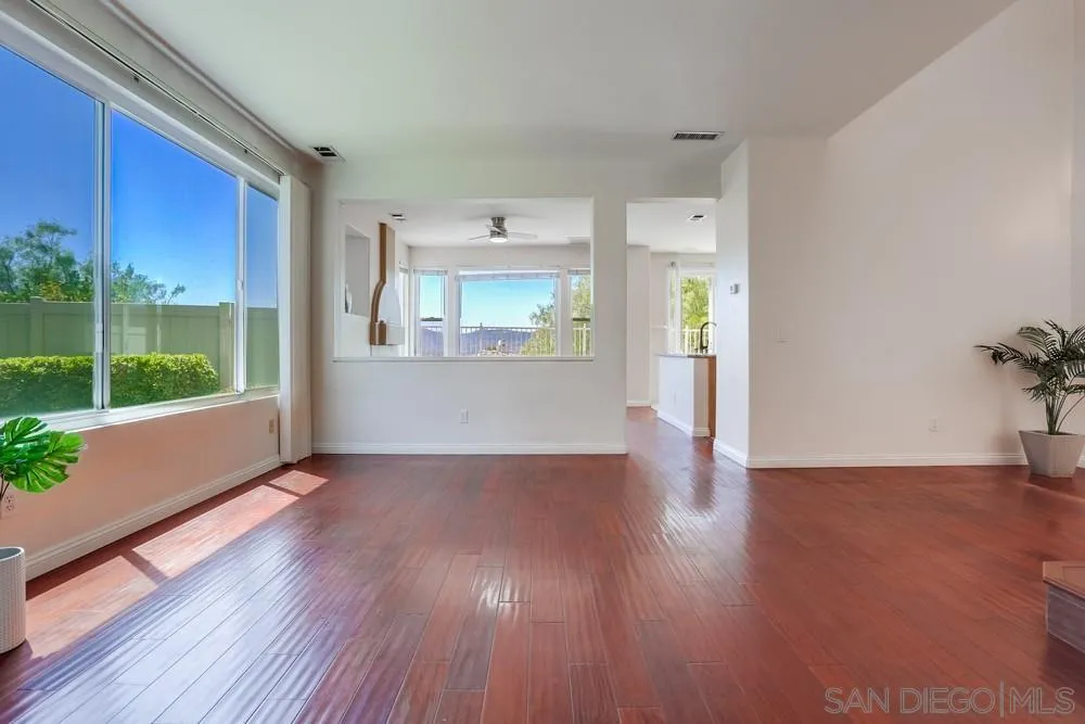 https://cdn.realtyfeed.com/cdn/127/250037534/bb9ab0976b85f1b482a0735bc4aad3bc.webp