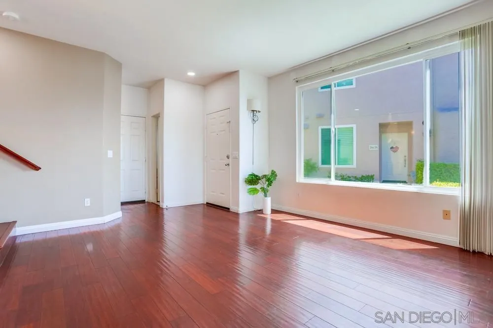 https://cdn.realtyfeed.com/cdn/127/250037534/db475f30e7dcb6d3d83c65807bd52f83.webp