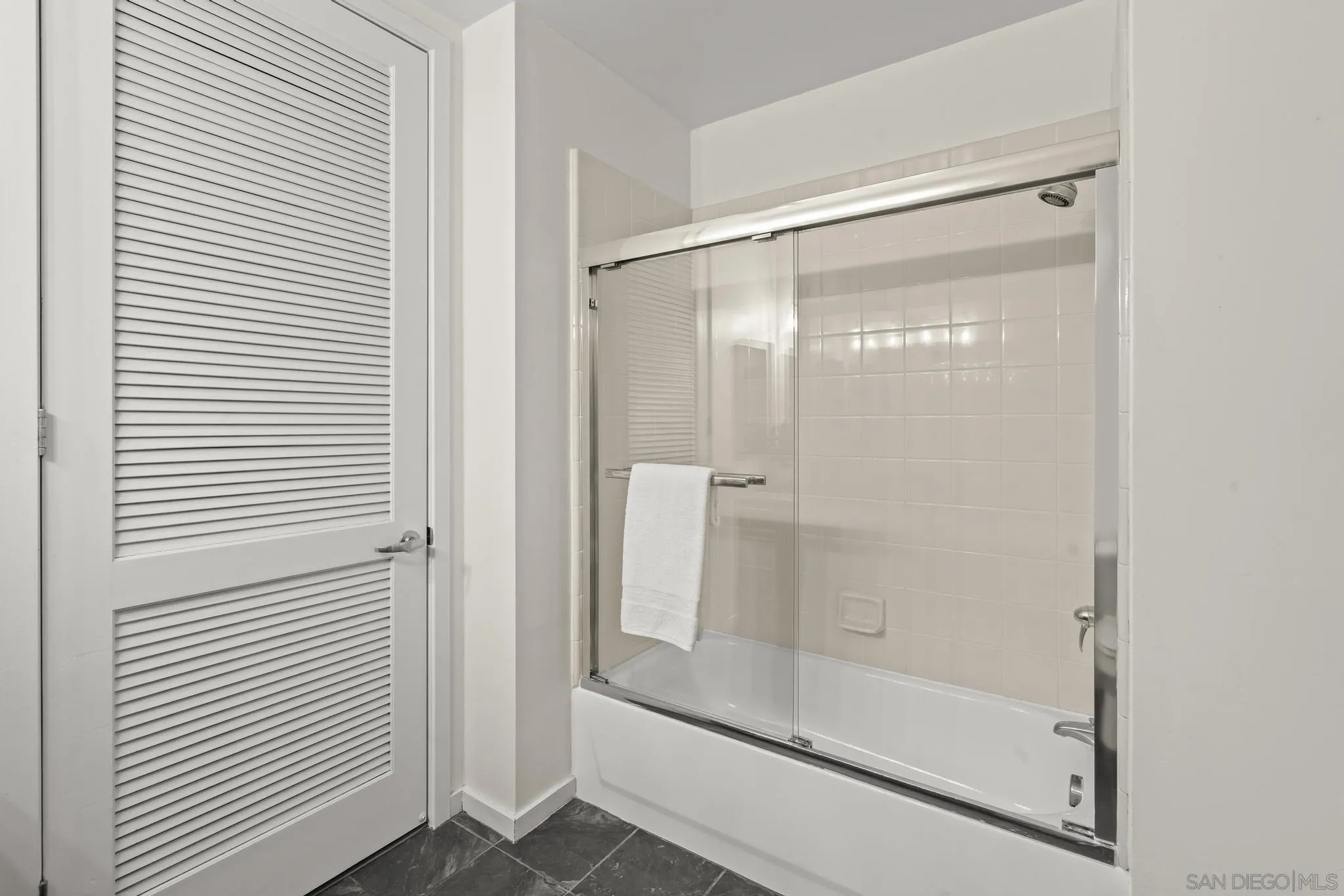 https://cdn.realtyfeed.com/cdn/127/250037541/2ed3d84e9f9d05fcfd8ac7482be836a8.webp