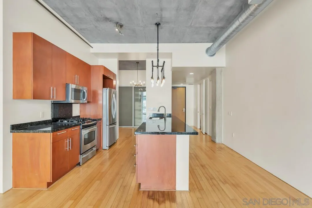 Photo #10: 250037541 Listing: Photo #10