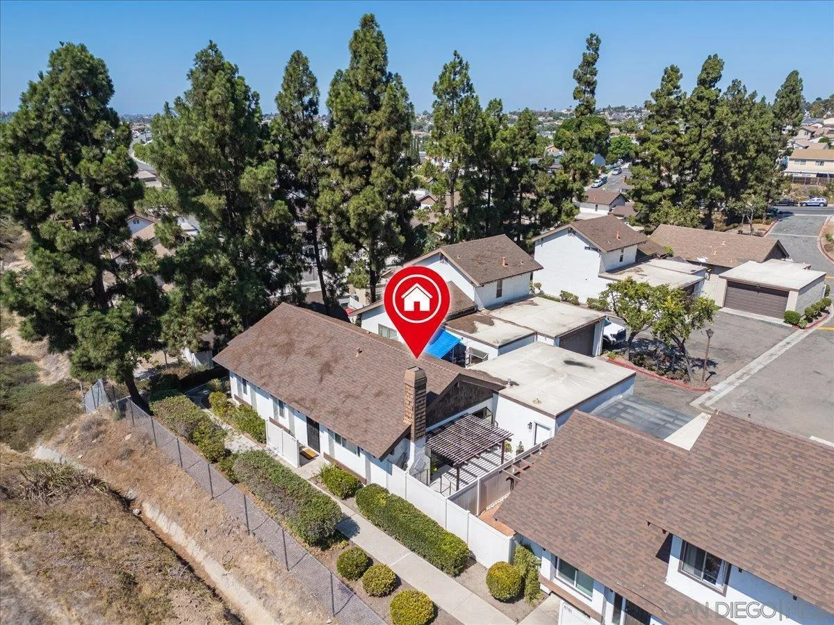 https://cdn.realtyfeed.com/cdn/127/250037542/3d49531a925ee1fd942934d6d772037e.webp