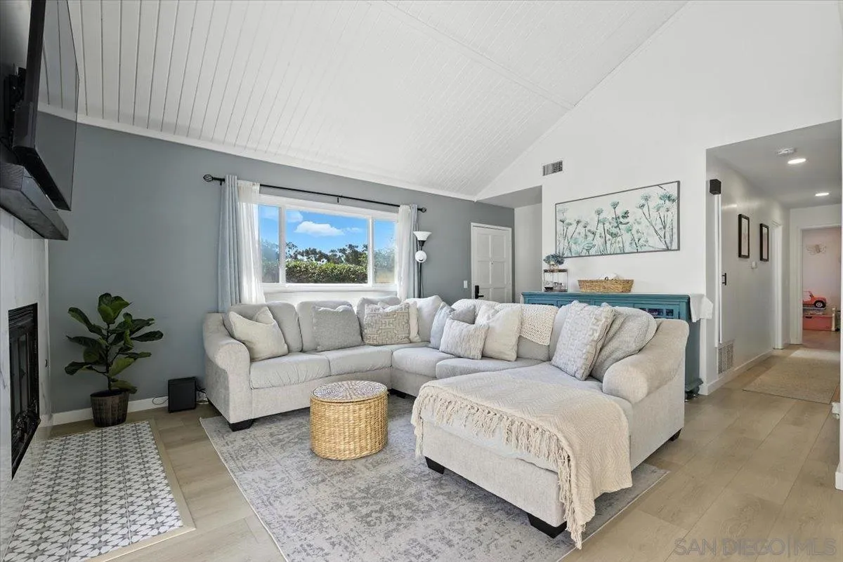 https://cdn.realtyfeed.com/cdn/127/250037542/85172e3bd0d7e3bc9d1148bc6a6eb67b.webp