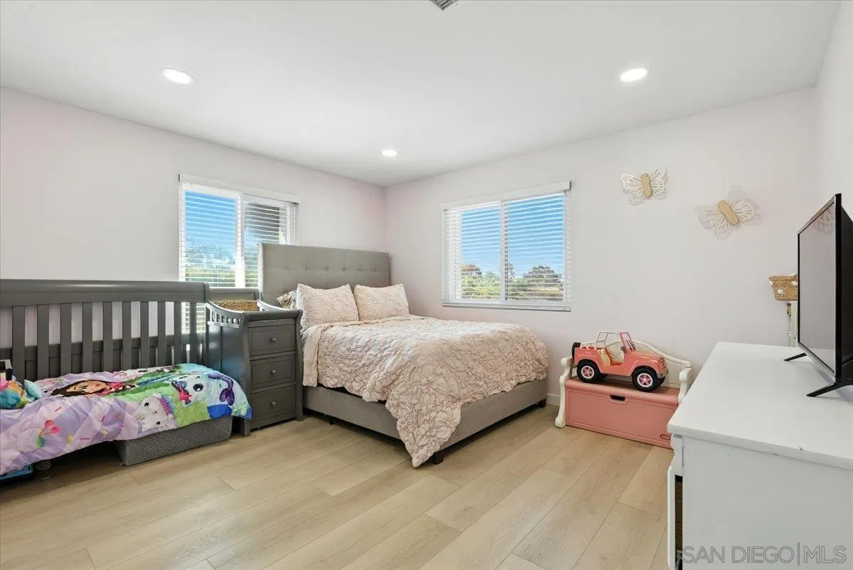 https://cdn.realtyfeed.com/cdn/127/250037542/854bc7c52ab678af1a6bf417bac7f8ce.webp