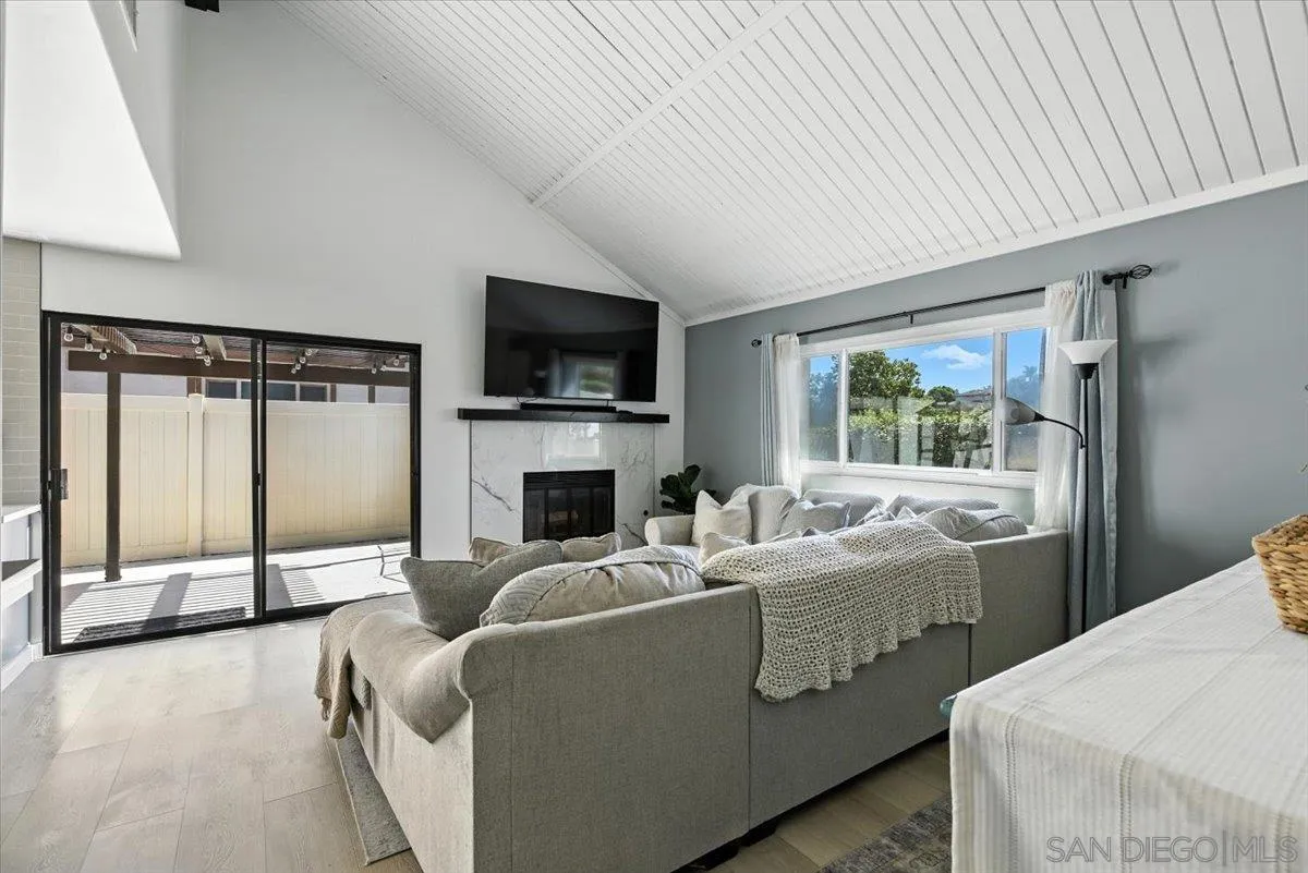 https://cdn.realtyfeed.com/cdn/127/250037542/8c43a65d28d42a0ef3539b45d1867cbc.webp