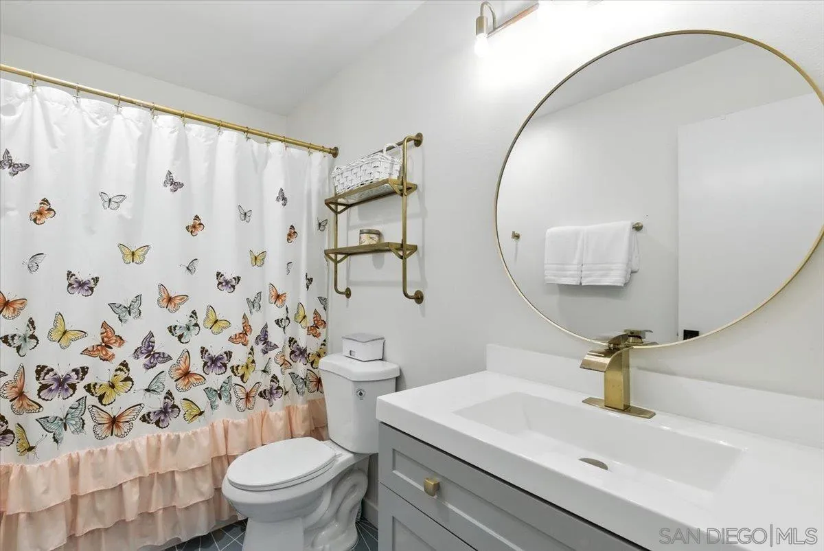 https://cdn.realtyfeed.com/cdn/127/250037542/fdc9d2e578ae7101bd3456f77ae6753c.webp