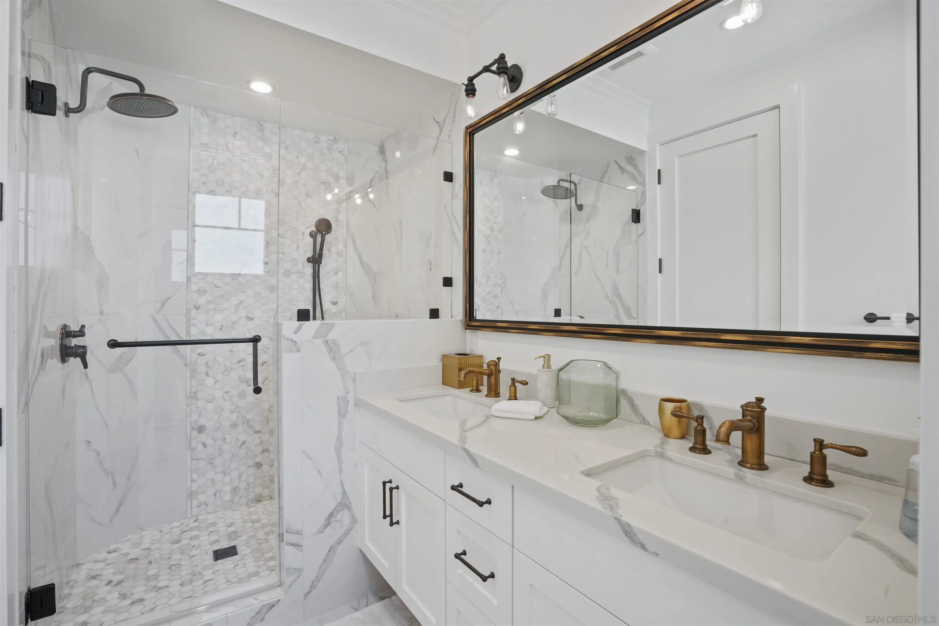 https://cdn.realtyfeed.com/cdn/127/250037545/6b762dde412657c0349f31af4ba8d5f5.webp