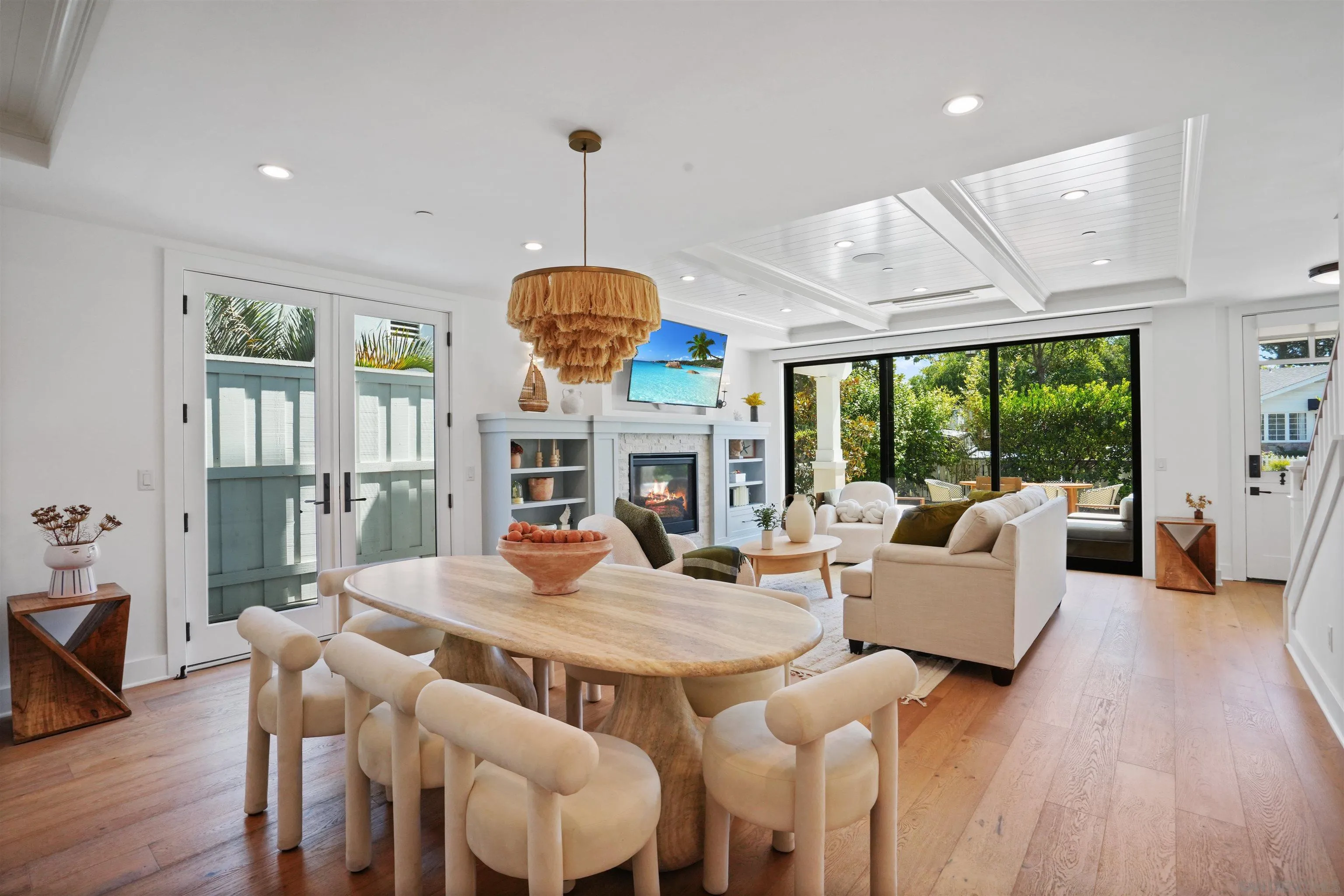https://cdn.realtyfeed.com/cdn/127/250037545/9054816669f6f87caf852fb22aaa0cca.webp