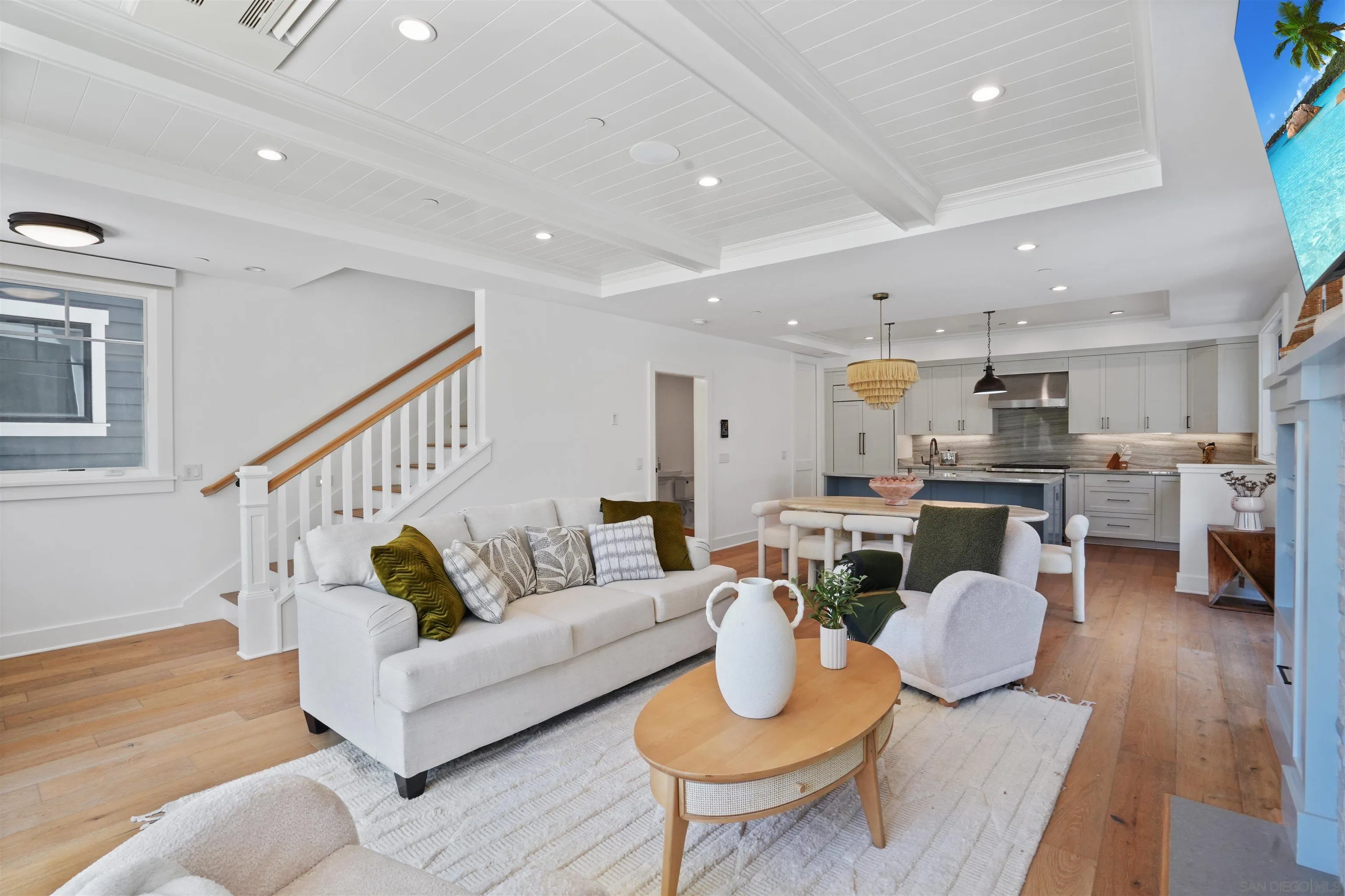 https://cdn.realtyfeed.com/cdn/127/250037545/b6a470b0c7e1c0c78edbf201b44a4e3b.webp