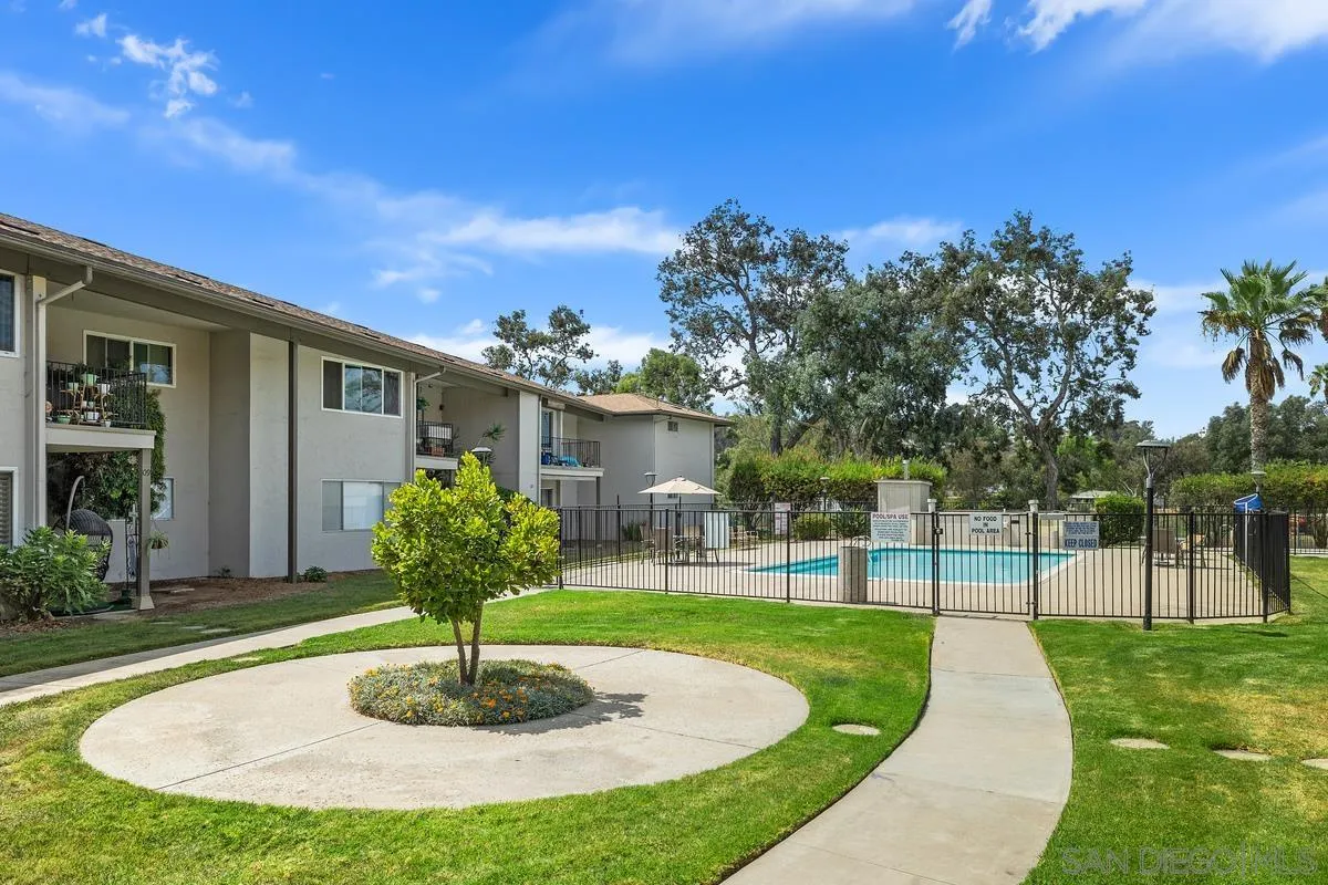 https://cdn.realtyfeed.com/cdn/127/250037546/2fea2ecc02e92d85b63c9558c8671dac.webp