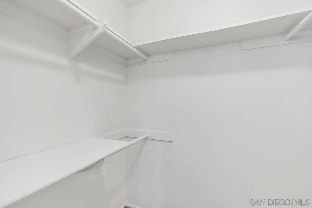 https://cdn.realtyfeed.com/cdn/127/250037546/5894c9d608ab7474bcf4ecba3349c3c4.webp