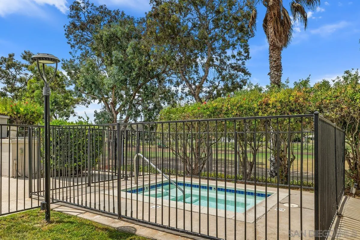 https://cdn.realtyfeed.com/cdn/127/250037546/6fc9cc7550caba49df4b6efc56cf1798.webp