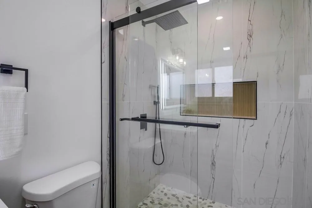 https://cdn.realtyfeed.com/cdn/127/250037547/294d10788b1462db7eb7422eaf953c24.webp