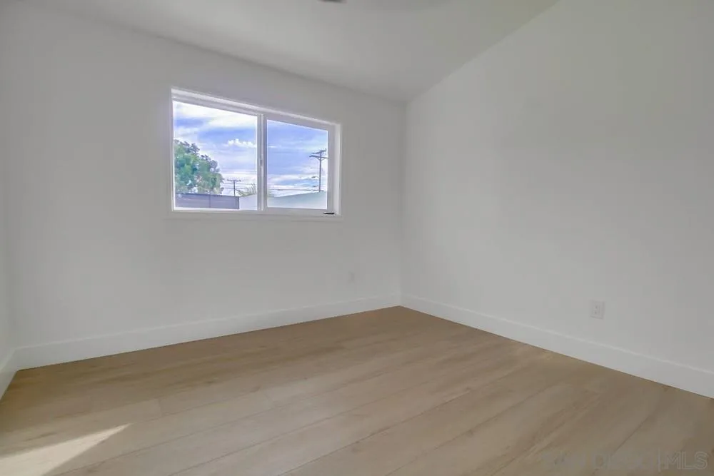 https://cdn.realtyfeed.com/cdn/127/250037547/49af369c239ad2f2026d49a1e243841e.webp