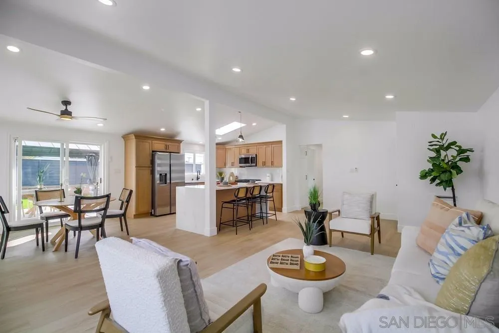 https://cdn.realtyfeed.com/cdn/127/250037547/61ecc52cc0cc72279843c70909b5d08b.webp