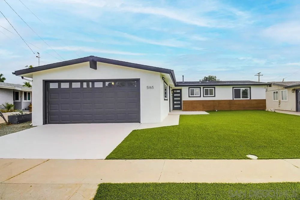 https://cdn.realtyfeed.com/cdn/127/250037547/933d01e7dcf636c8648180ca9084ac41.webp