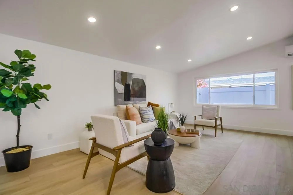 https://cdn.realtyfeed.com/cdn/127/250037547/9574666e05778f53c94327dcc7e1ef16.webp