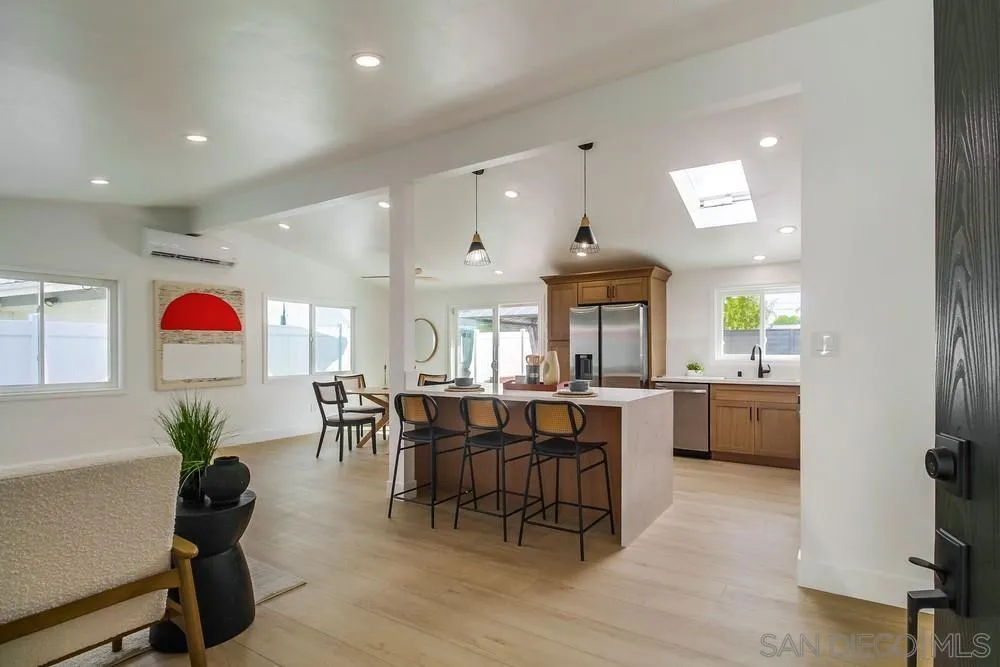 https://cdn.realtyfeed.com/cdn/127/250037547/bae3430b0e68359a1c61107163ce93eb.webp