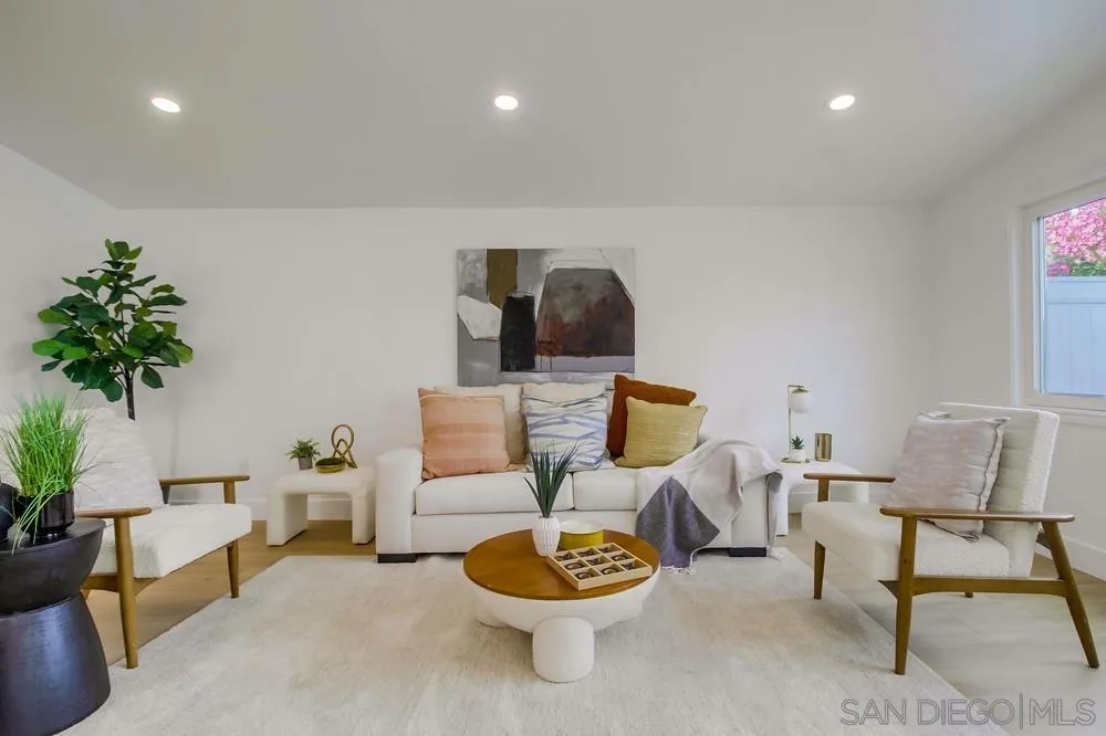 https://cdn.realtyfeed.com/cdn/127/250037547/c831b8d6bb97fd35387de6f602f07904.webp