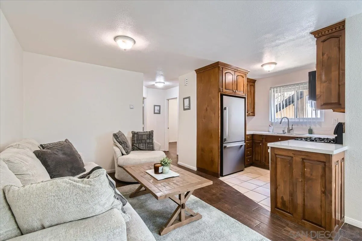 https://cdn.realtyfeed.com/cdn/127/250037549/d630e8ea70a347754b95eb0d1b56bdd4.webp