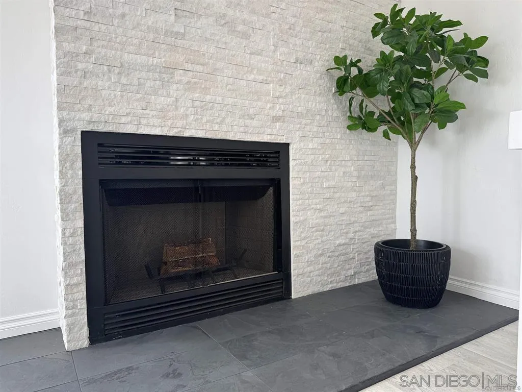 https://cdn.realtyfeed.com/cdn/127/250037551/ace542fbaf72d373e9fc74572c82e88e.webp