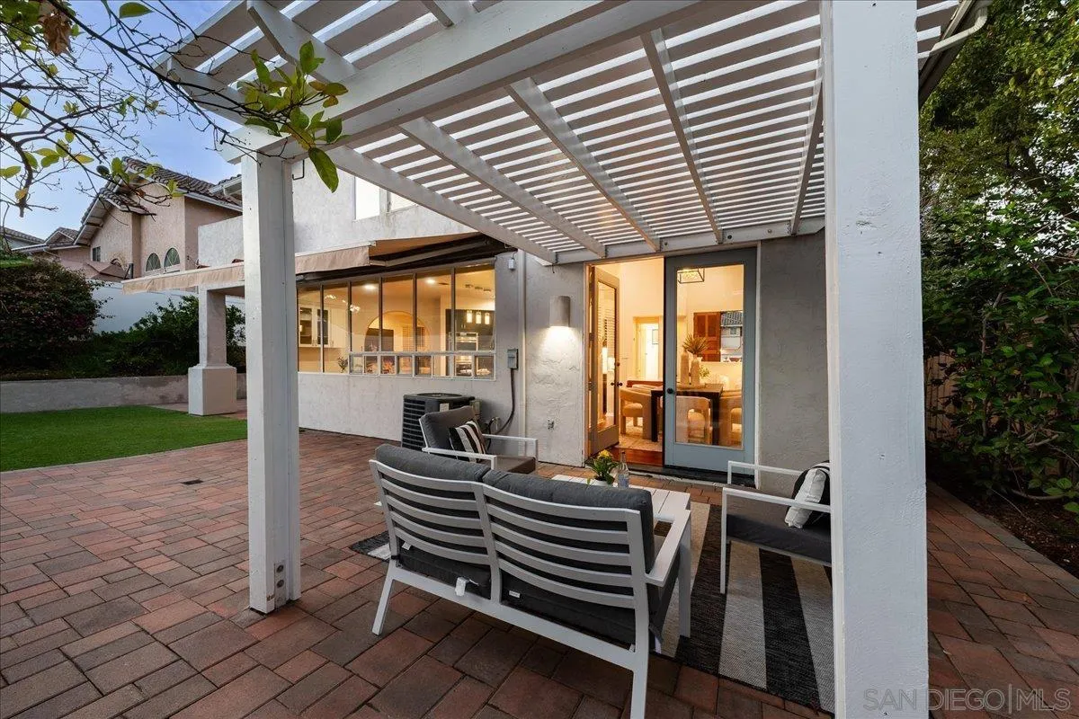 https://cdn.realtyfeed.com/cdn/127/250037552/ad6a982939a8a3a704174dcda9f1090f.webp