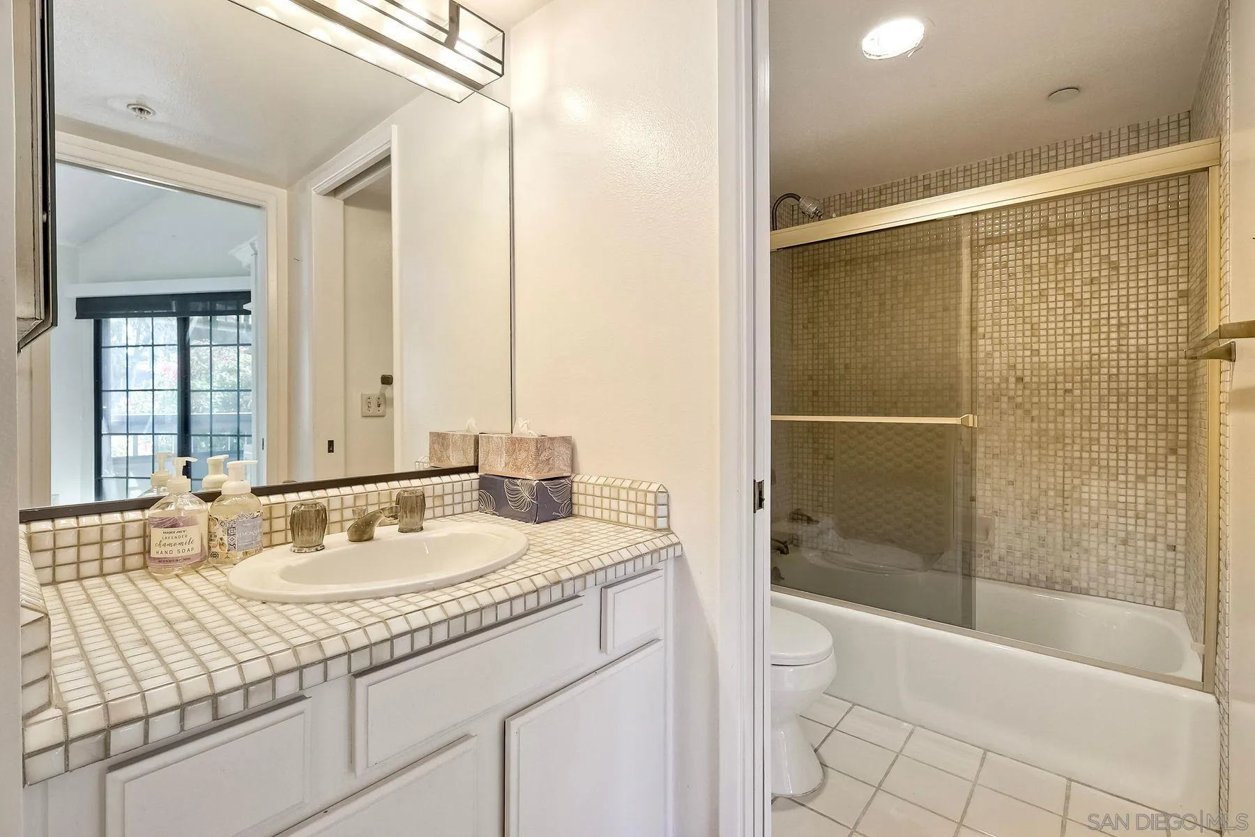 Photo #15: 250037553 Listing: Photo #15
