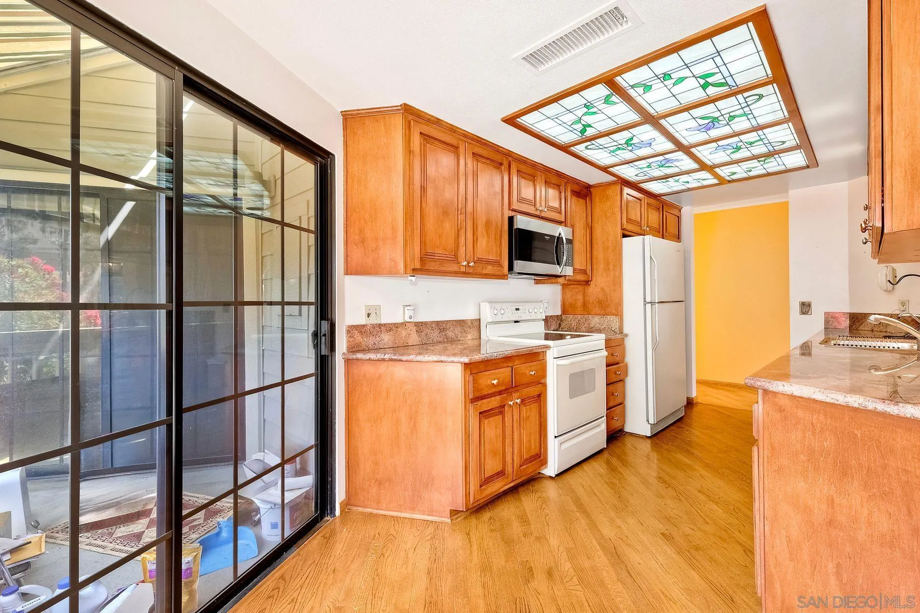 Photo #10: 250037553 Listing: Photo #10