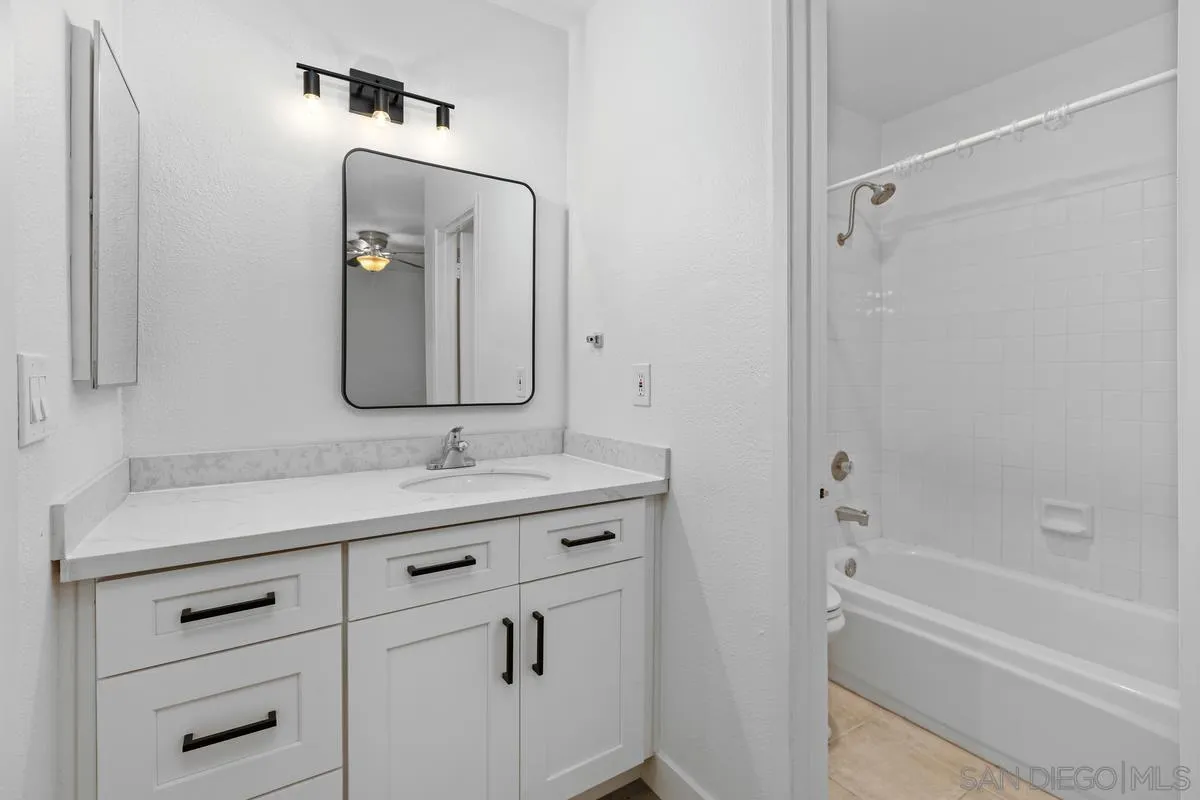 https://cdn.realtyfeed.com/cdn/127/250037555/ca1118094af8cb382173be9677c566eb.webp