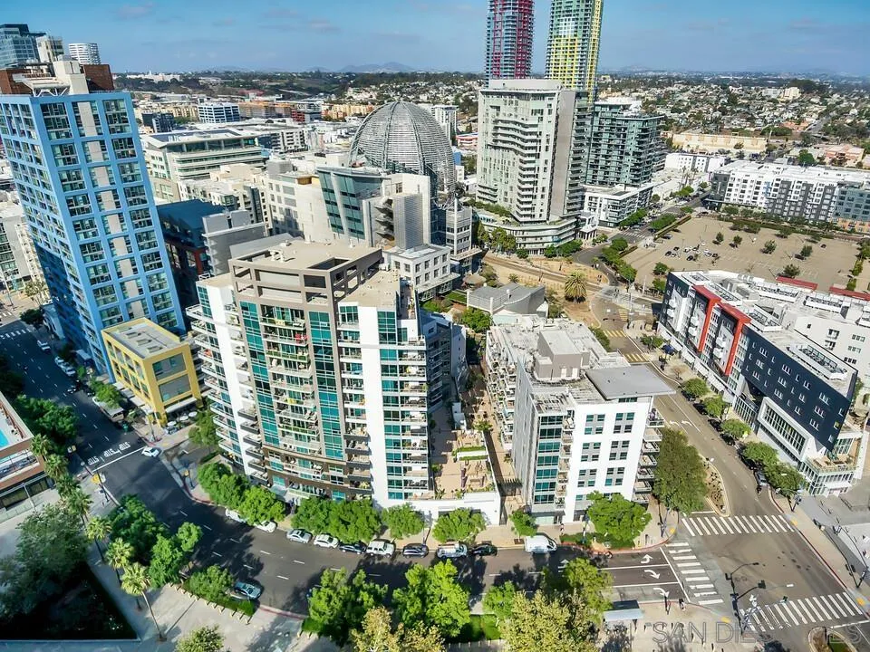https://cdn.realtyfeed.com/cdn/127/250037558/a3ae58c4c5a9a60dc6d7fb99b6c4cb9c.webp