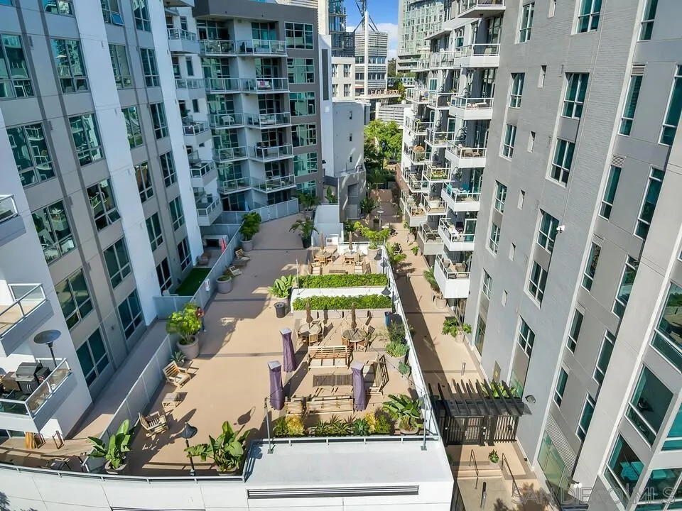 https://cdn.realtyfeed.com/cdn/127/250037558/a6c39fea39afe81c453bf215c5e18da7.webp