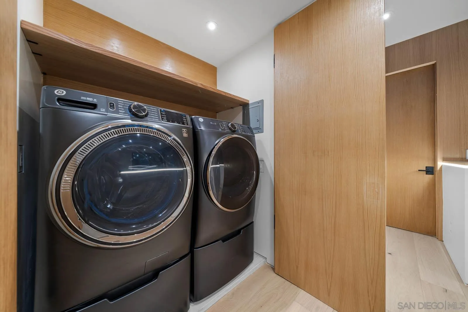 https://cdn.realtyfeed.com/cdn/127/250037561/0393e6a189c0123ca4047fa527886b0a.webp