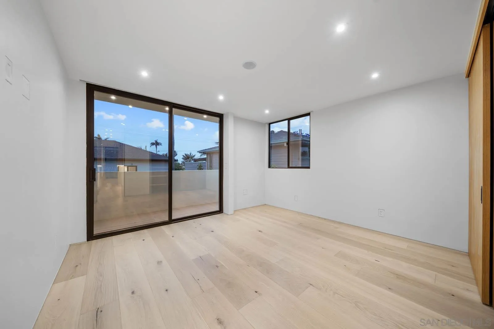 https://cdn.realtyfeed.com/cdn/127/250037561/a302372c45ab563b4d3ab4b414ba29f0.webp