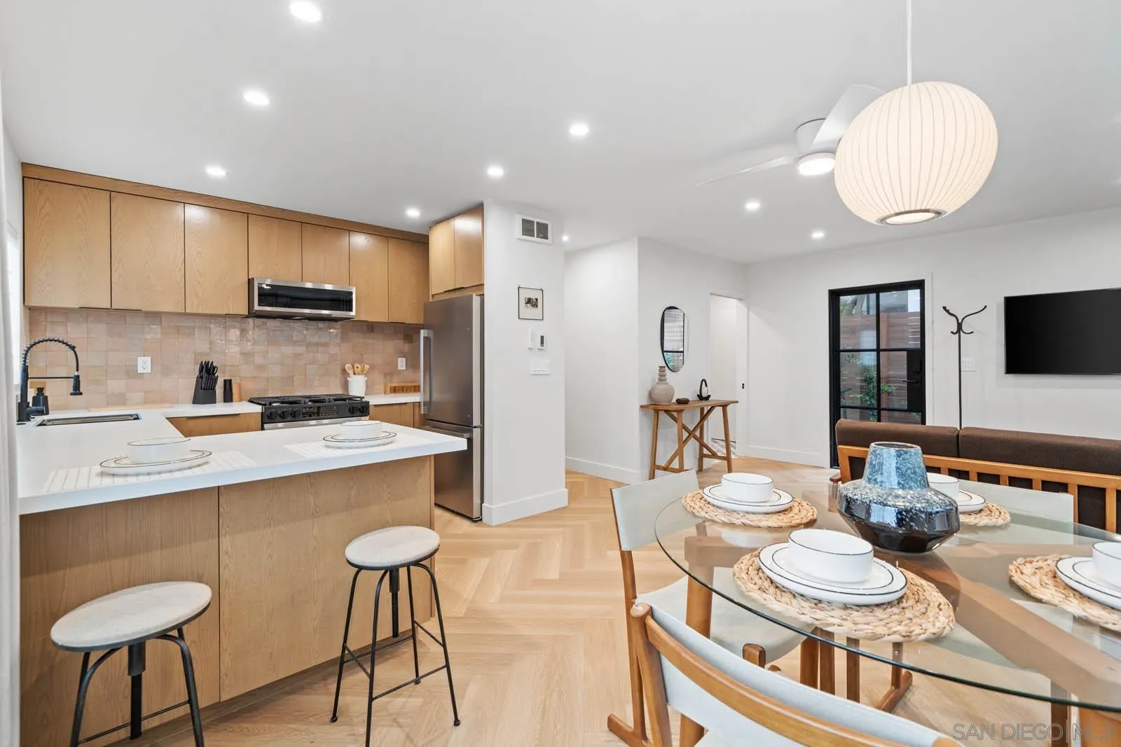 https://cdn.realtyfeed.com/cdn/127/250037561/fd7a65397b6938ffd0b4edecfaa529b2.webp