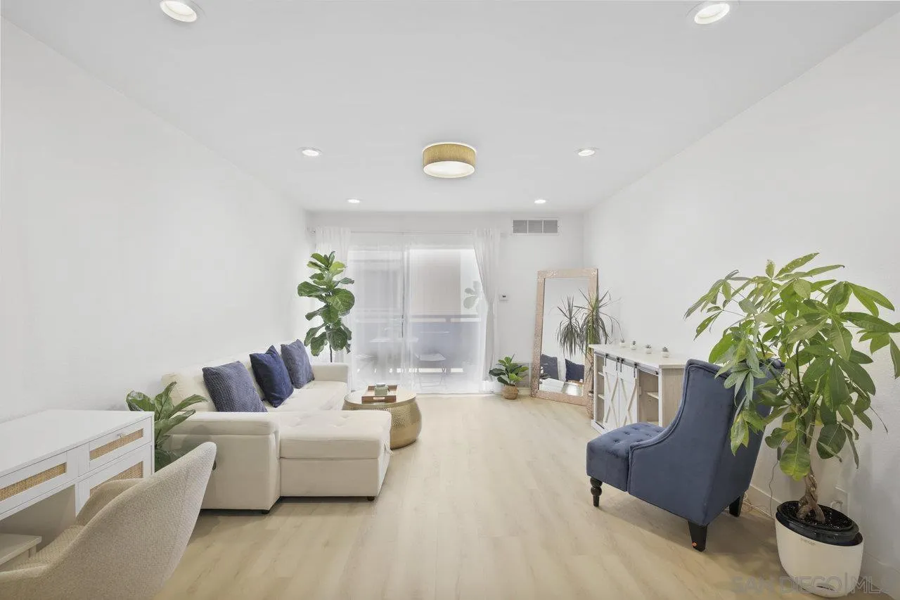 https://cdn.realtyfeed.com/cdn/127/250037563/83f44fd83dc0d8df8332f49e8506f1a8.webp