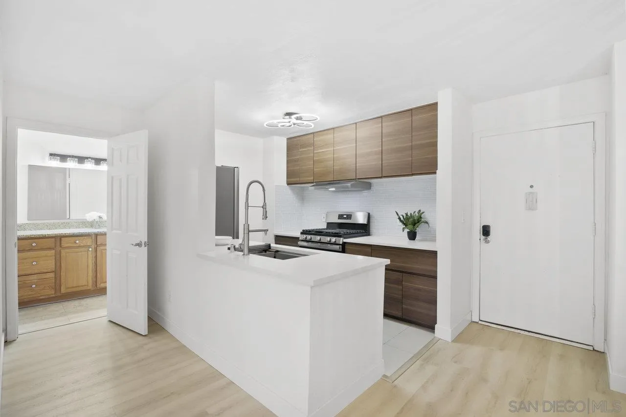 Photo #6: 250037563 Listing 