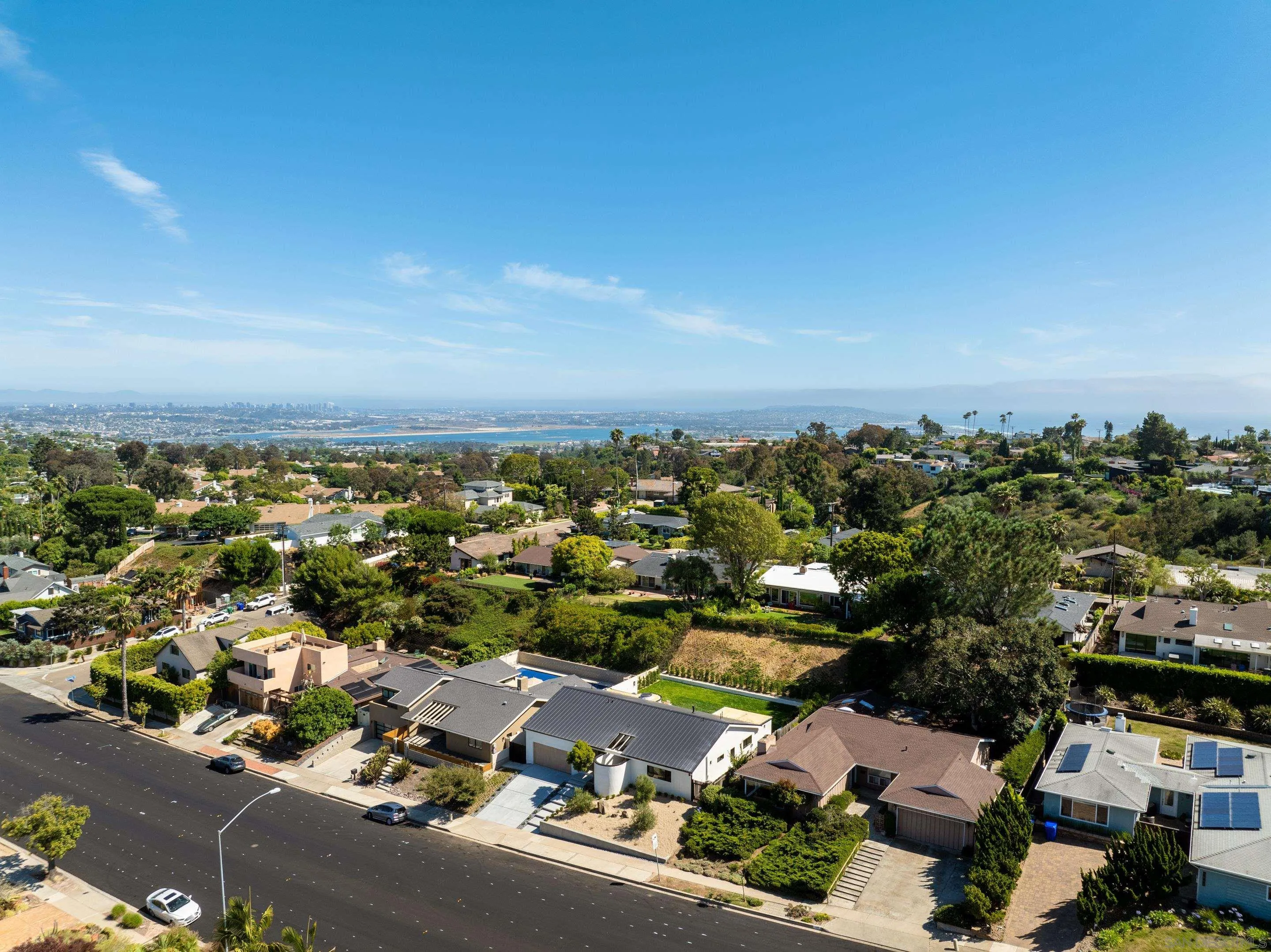 https://cdn.realtyfeed.com/cdn/127/250037564/1d214bf79d4384a802bd26b7f31fcd75.webp