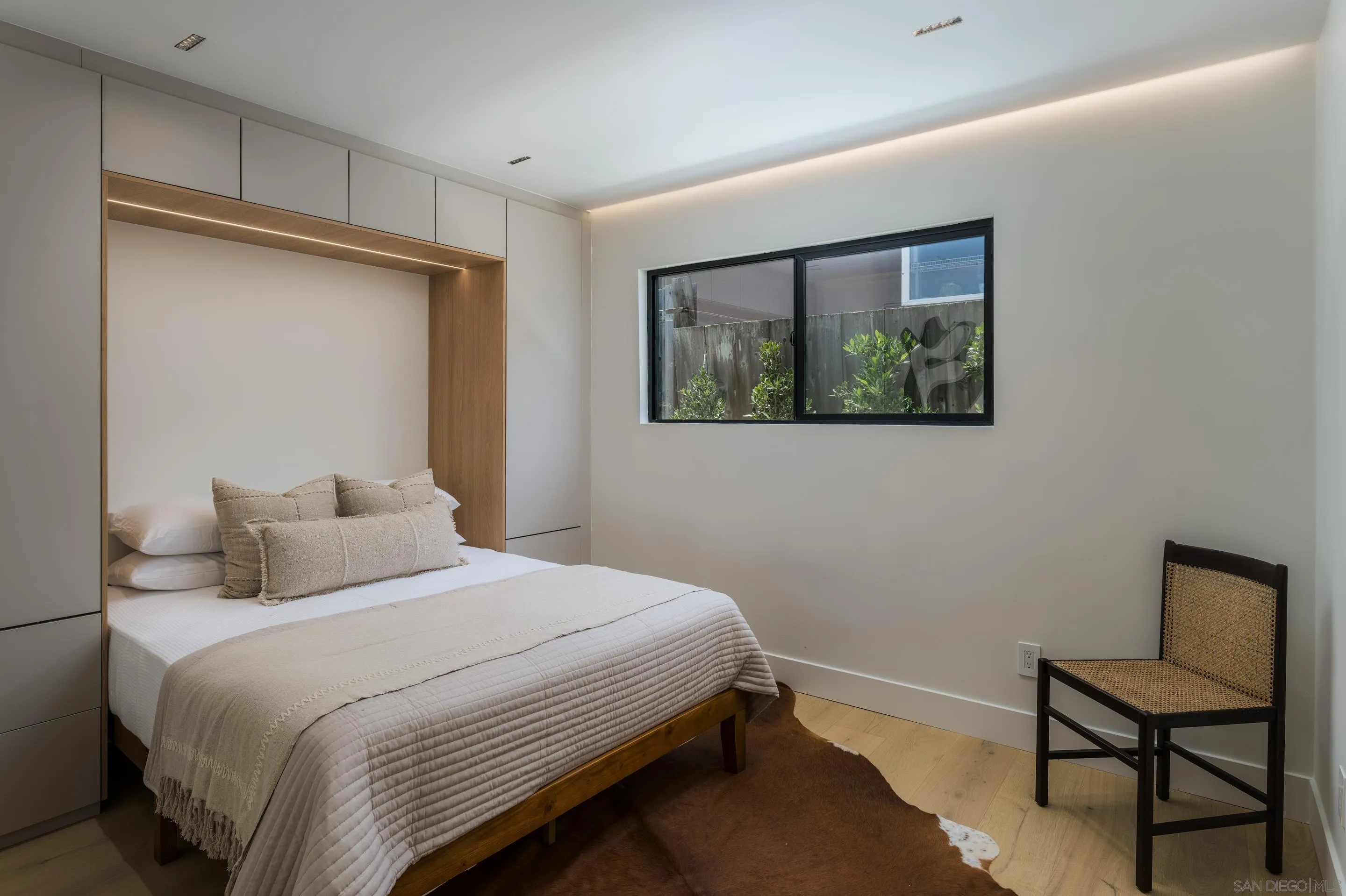 https://cdn.realtyfeed.com/cdn/127/250037564/40ca5c32b8cca3580cbd0b4fc17060f5.webp