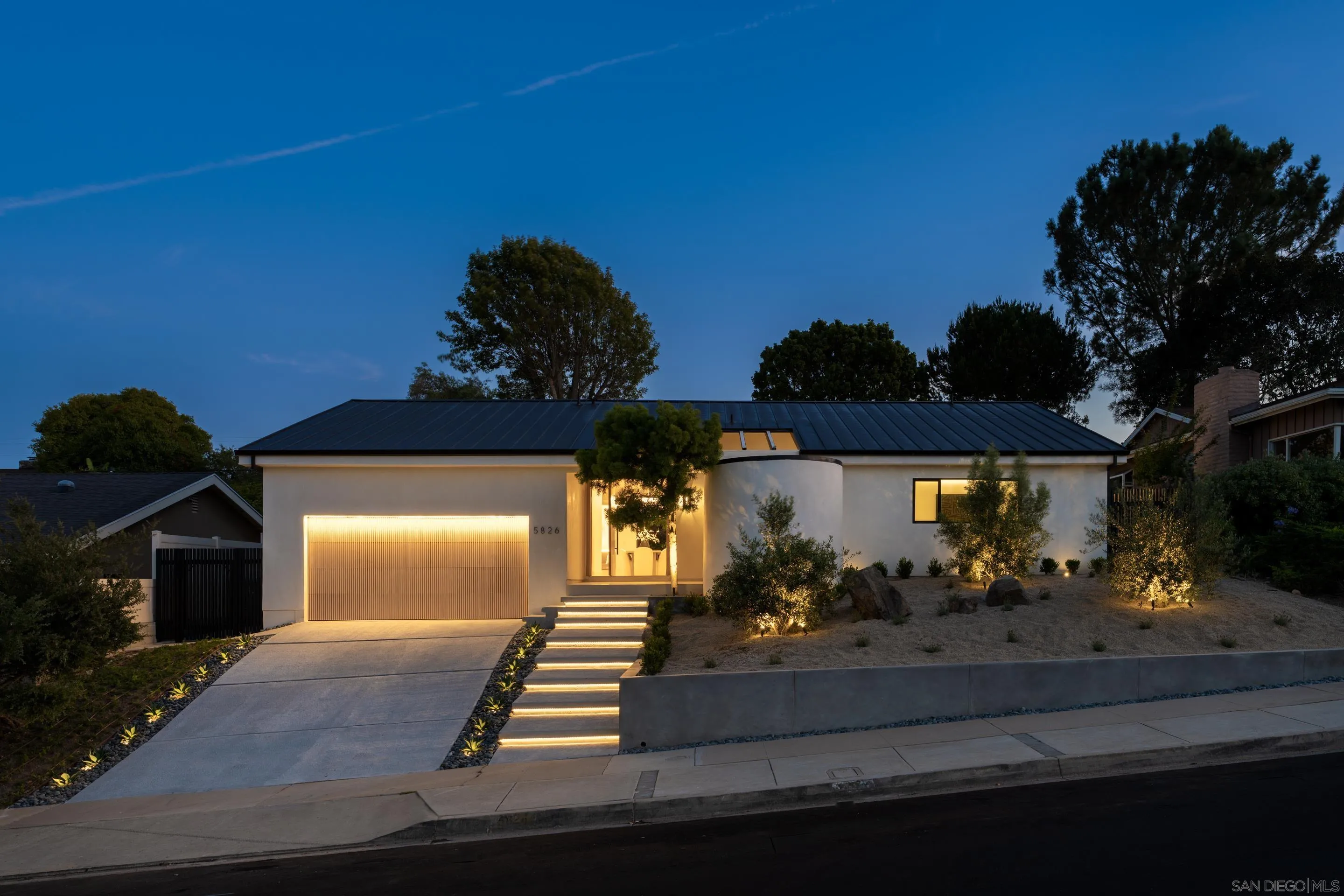 https://cdn.realtyfeed.com/cdn/127/250037564/ad5e56e60fd48b892ea927a8ac53db7b.webp